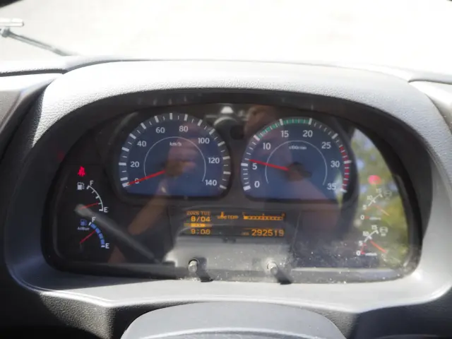 UD コンドル TKG-MK38C(2WD)の写真49