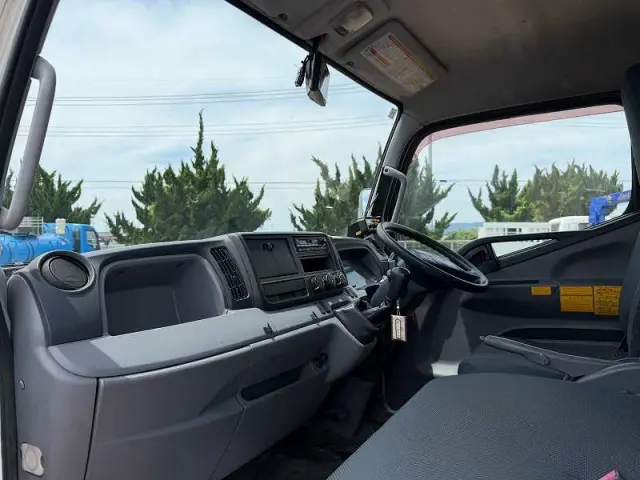 三菱 キャンター TKG-FEA50(2WD)の写真44