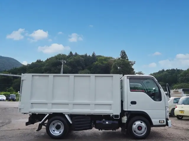 いすゞ エルフ TKG-NKS85AD(4WD)の写真6