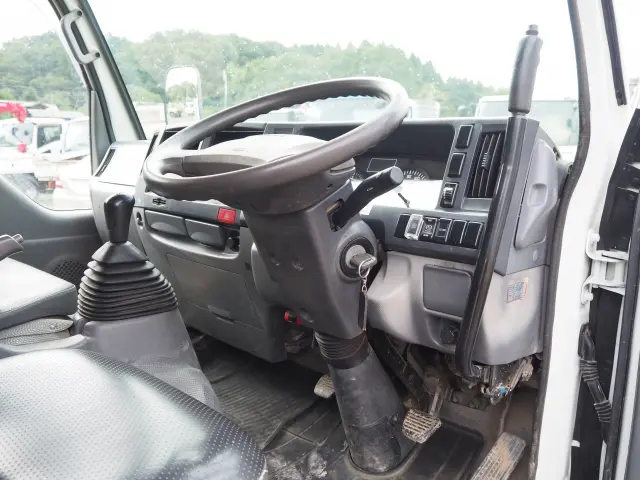 いすゞ エルフ TKG-NKS85AD(4WD)の写真46