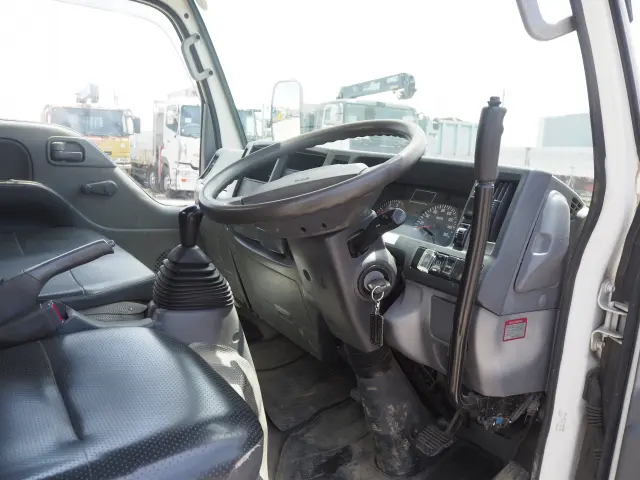 いすゞ エルフ TKG-NKS85AD(4WD)の写真47