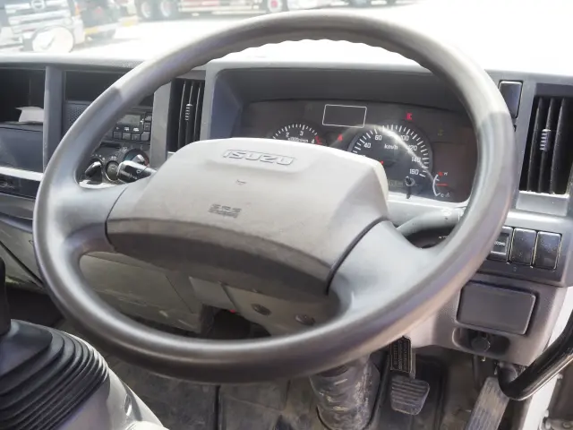 いすゞ エルフ TKG-NKS85AD(4WD)の写真48