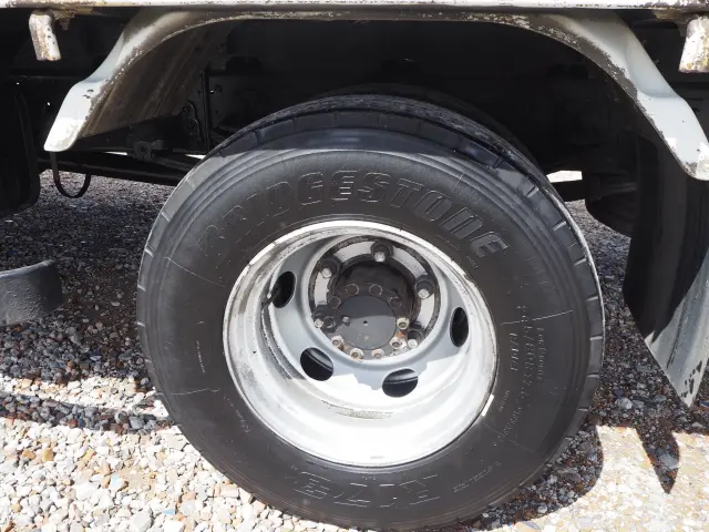 いすゞ フォワード TKG-FRR90S2(2WD)の写真32