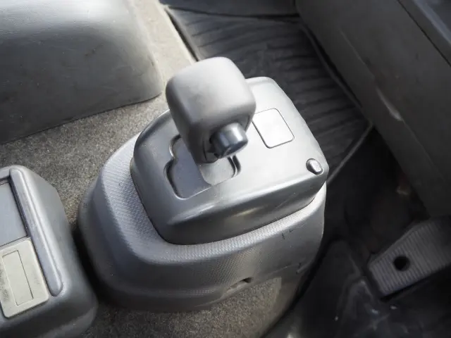 いすゞ フォワード TKG-FRR90S2(2WD)の写真44