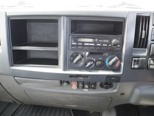 いすゞ フォワード TKG-FRR90S2(2WD)の写真45