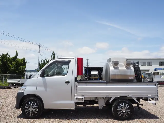 トヨタ タウンエーストラック 5BF-S413U(4WD)の写真2