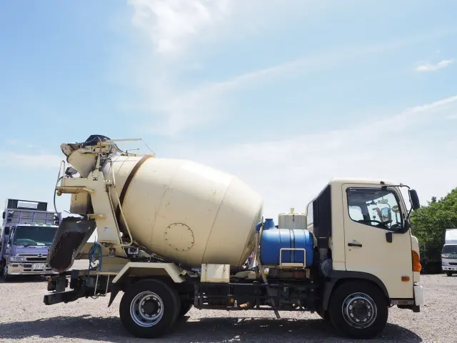 日野 レンジャー LKG-FJ7JDAA(2WD)の写真6