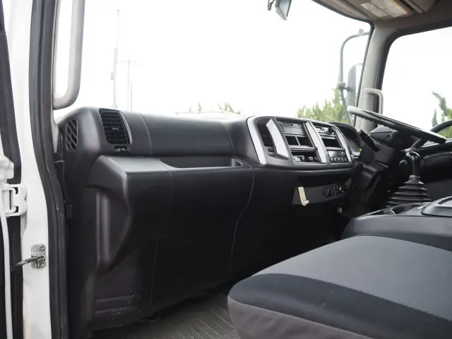 日野 レンジャー LKG-FJ7JGAA(2WD)の写真42
