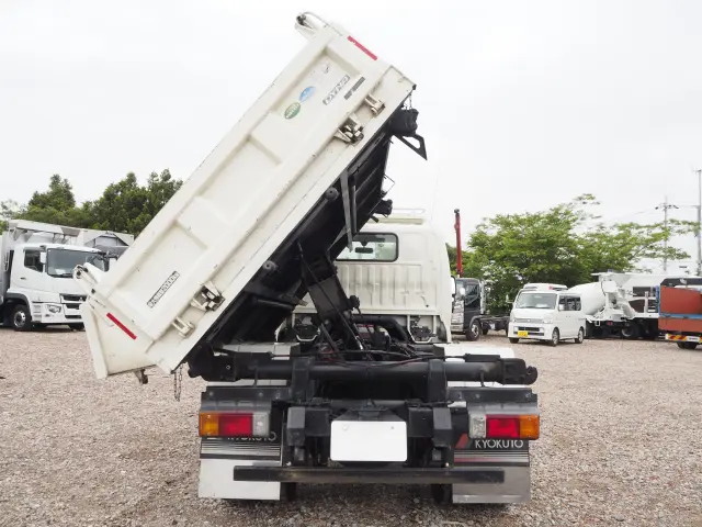 トヨタ ダイナ TKG-XZU675D(4WD)の写真4