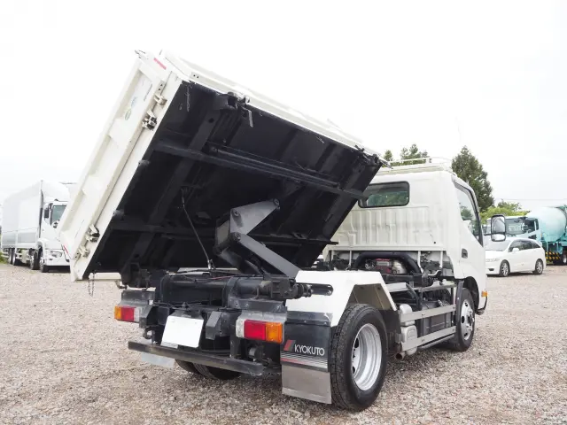 トヨタ ダイナ TKG-XZU675D(4WD)の写真5