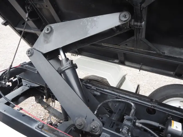 トヨタ ダイナ TKG-XZU675D(4WD)の写真9