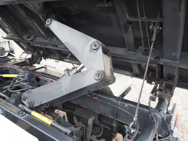 トヨタ ダイナ TKG-XZU675D(4WD)の写真11