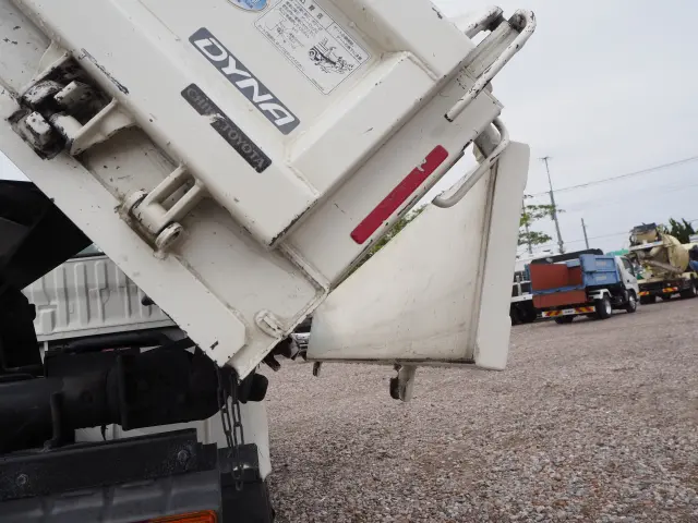 トヨタ ダイナ TKG-XZU675D(4WD)の写真13