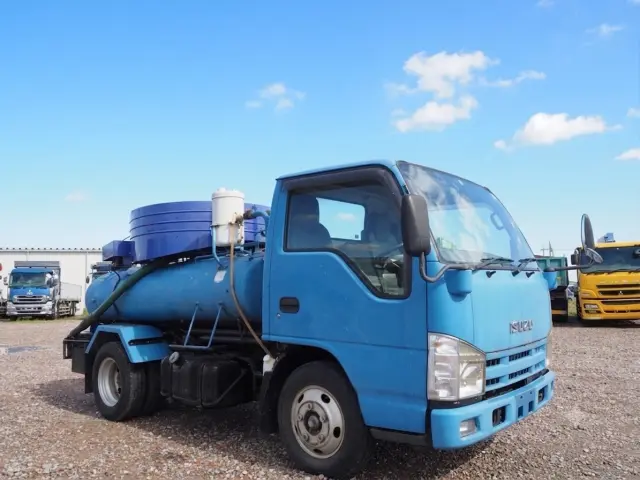 いすゞ エルフ BKG-NKR85AN(2WD)の写真6