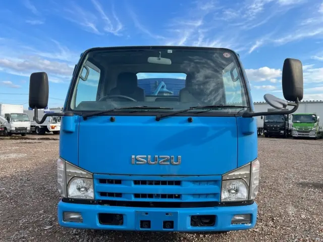 いすゞ エルフ BKG-NKR85AN(2WD)の写真8