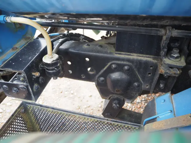 いすゞ エルフ BKG-NKR85AN(2WD)の写真19