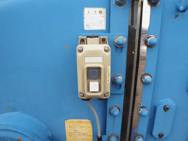 いすゞ エルフ BKG-NKR85AN(2WD)の写真22