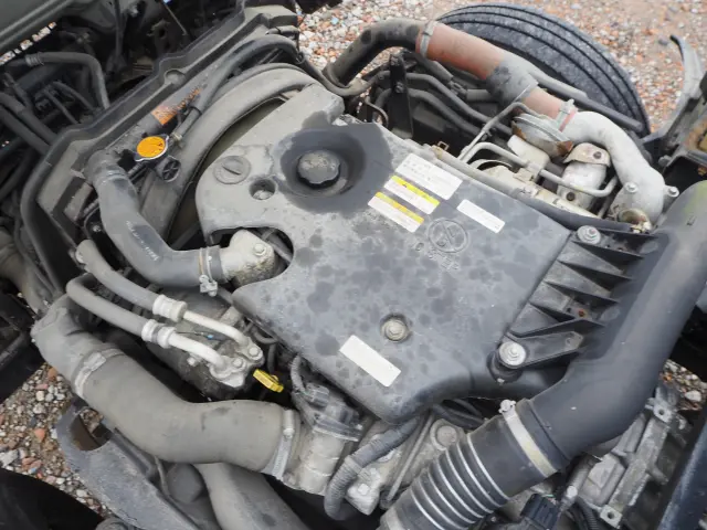 いすゞ エルフ BKG-NKR85AN(2WD)の写真35