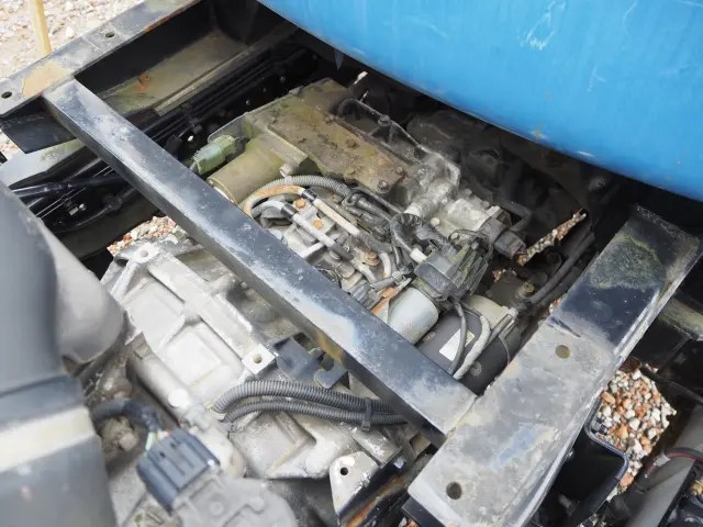 いすゞ エルフ BKG-NKR85AN(2WD)の写真37