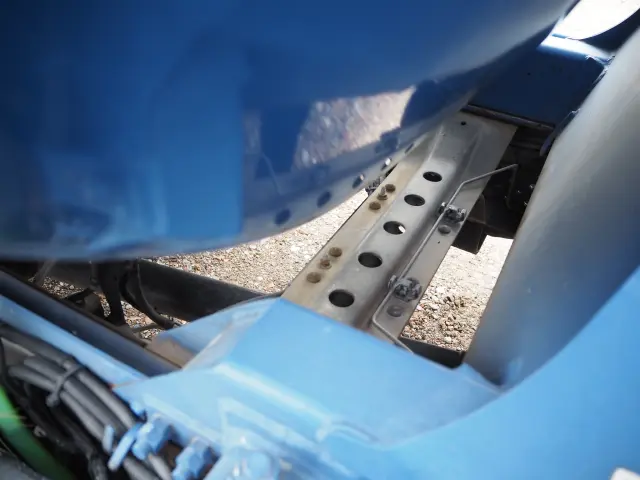 いすゞ フォワード LKG-FTR90S2(2WD)の写真15