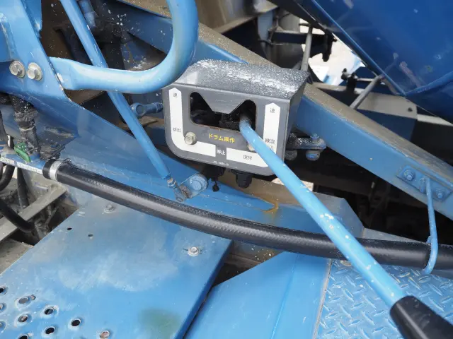 いすゞ フォワード LKG-FTR90S2(2WD)の写真19