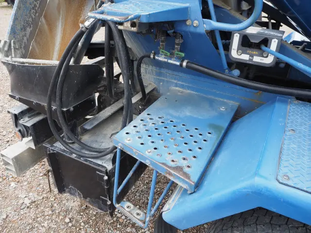 いすゞ フォワード LKG-FTR90S2(2WD)の写真21