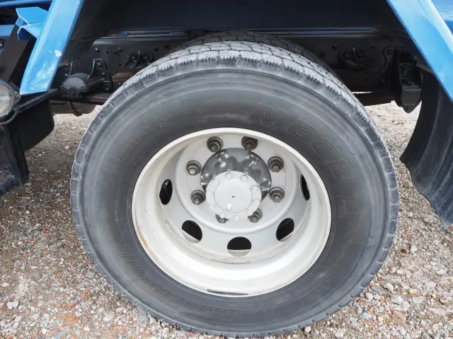 いすゞ フォワード LKG-FTR90S2(2WD)の写真35