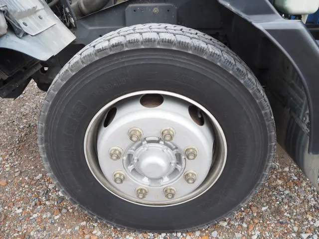 いすゞ フォワード LKG-FTR90S2(2WD)の写真42