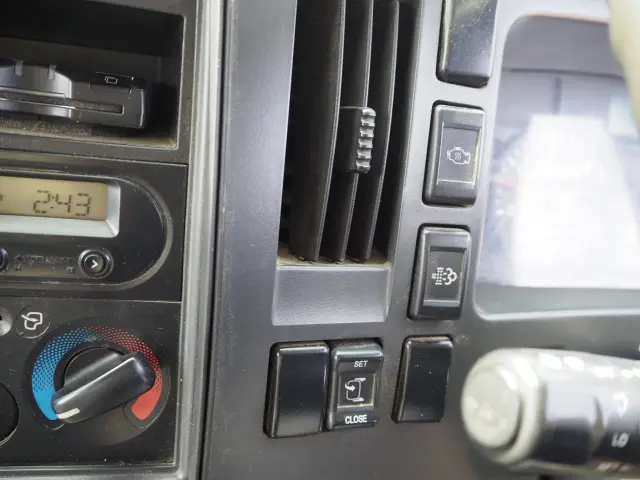 いすゞ フォワード TKG-FRR90S1(2WD)の写真47