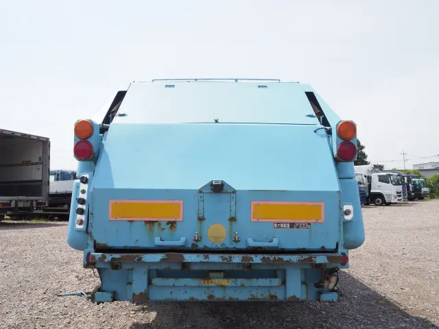 いすゞ エルフ PDG-NPR75N(2WD)の写真4