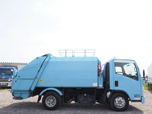 いすゞ エルフ PDG-NPR75N(2WD)の写真6