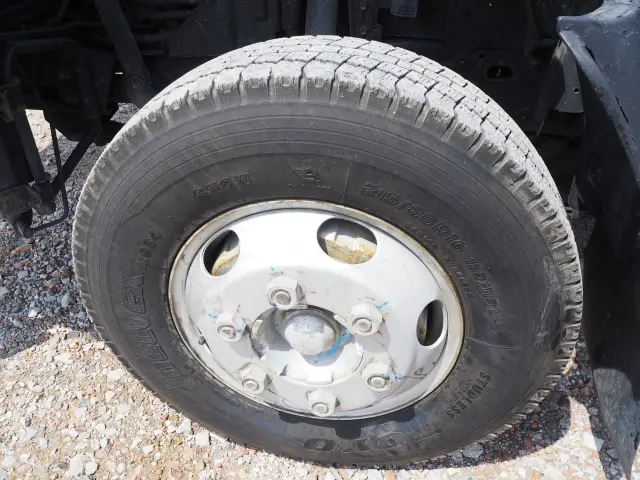 いすゞ エルフ PDG-NPR75N(2WD)の写真39