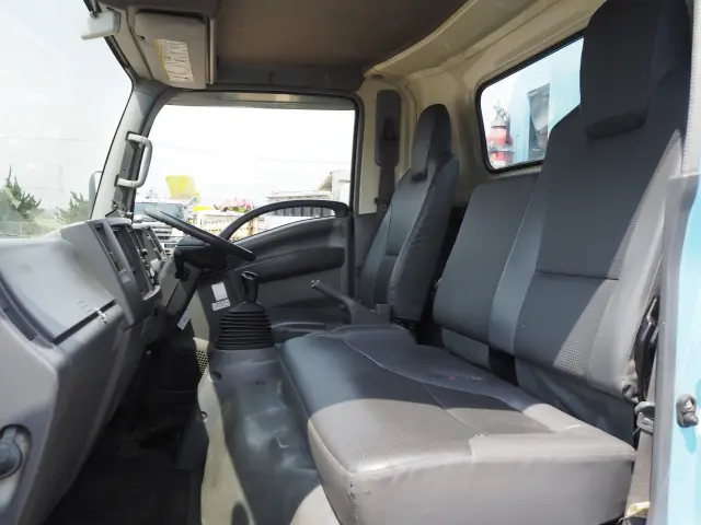 いすゞ エルフ PDG-NPR75N(2WD)の写真43