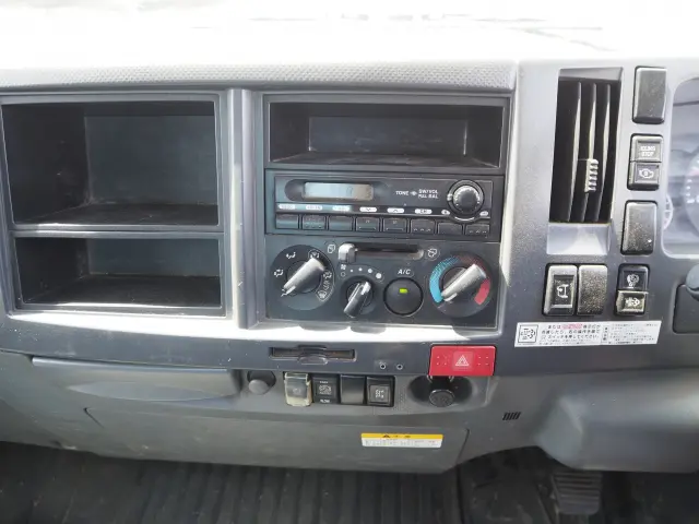 いすゞ エルフ PDG-NPR75N(2WD)の写真47