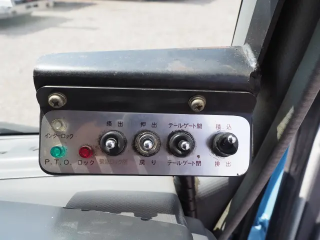 いすゞ エルフ PDG-NPR75N(2WD)の写真49