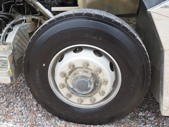 UD クオン QKG-CW5XL(6x4)の写真37