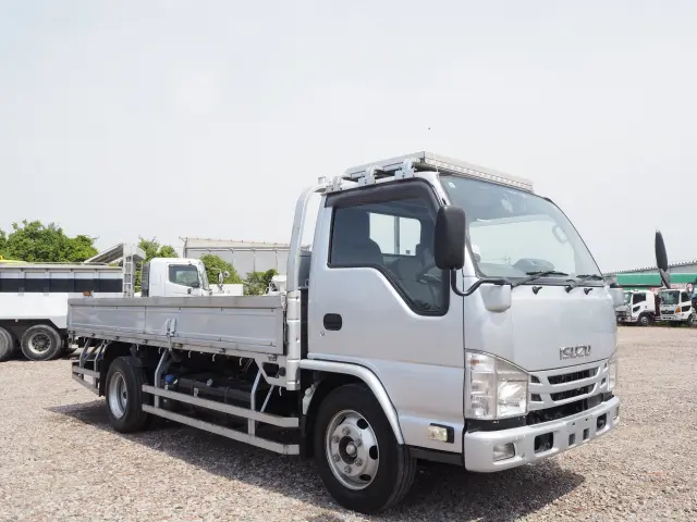 いすゞ エルフ 2RG-NKR88R(2WD)の写真7