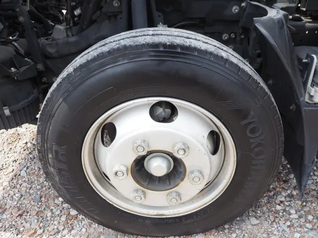 いすゞ エルフ 2RG-NKR88R(2WD)の写真32