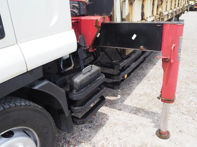 いすゞ フォワード LPG-FTR90S2(2WD)の写真13