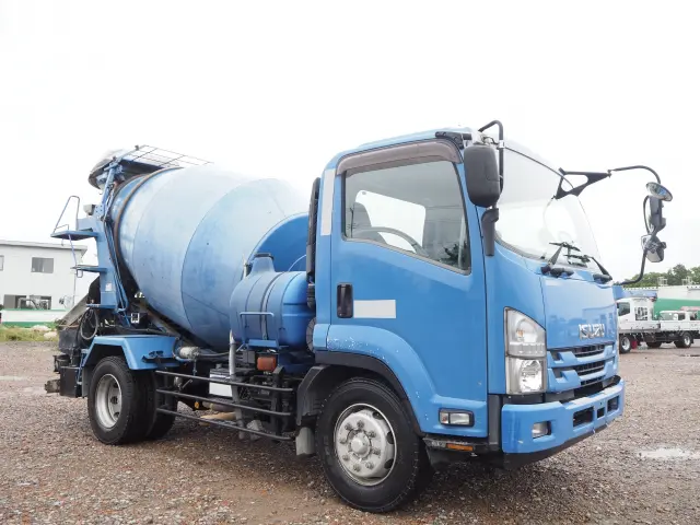いすゞ フォワード LKG-FTR90S2(2WD)の写真7
