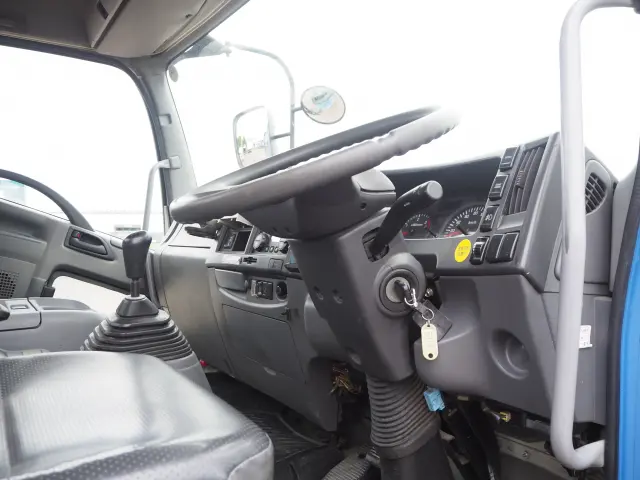 いすゞ フォワード LKG-FTR90S2(2WD)の写真43