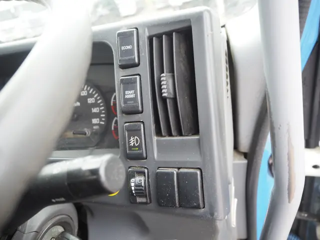 いすゞ フォワード LKG-FTR90S2(2WD)の写真49