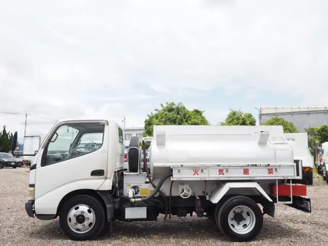 トヨタ ダイナ PB-XZU301(2WD)の写真2