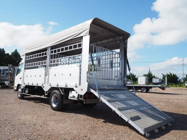 日野 デュトロ 2KG-XZU720M(2WD)の写真3