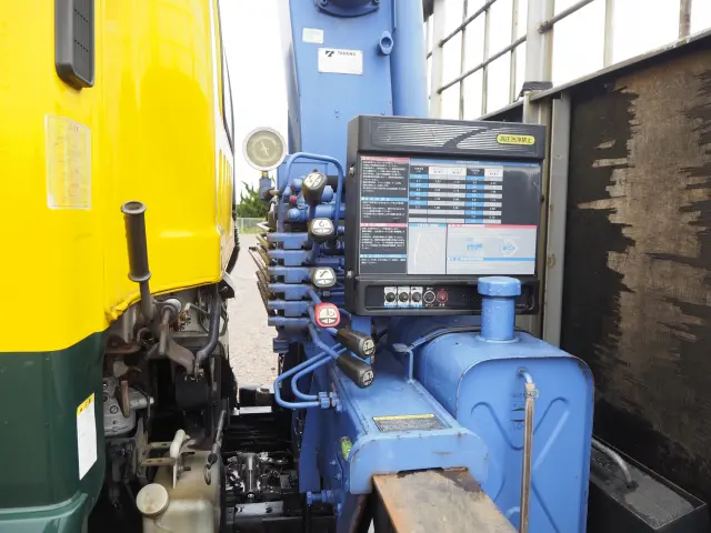 いすゞ フォワード TKG-FRR90S2(2WD)の写真14