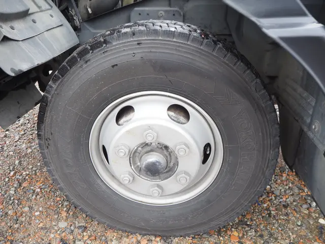 いすゞ フォワード TKG-FRR90S2(2WD)の写真31