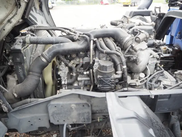 いすゞ フォワード TKG-FRR90S2(2WD)の写真32