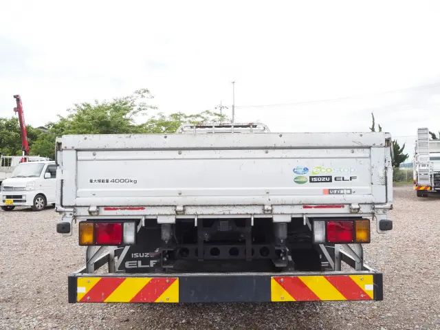 いすゞ エルフ 2RG-NKR88R(2WD)の写真4
