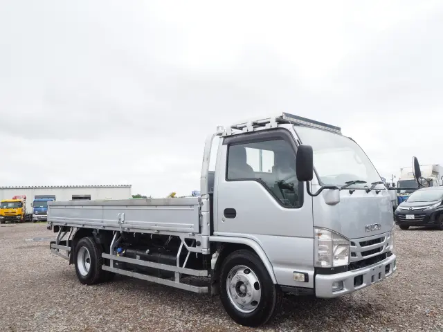 いすゞ エルフ 2RG-NKR88R(2WD)の写真7