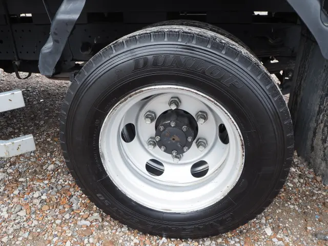 いすゞ エルフ 2RG-NKR88R(2WD)の写真28